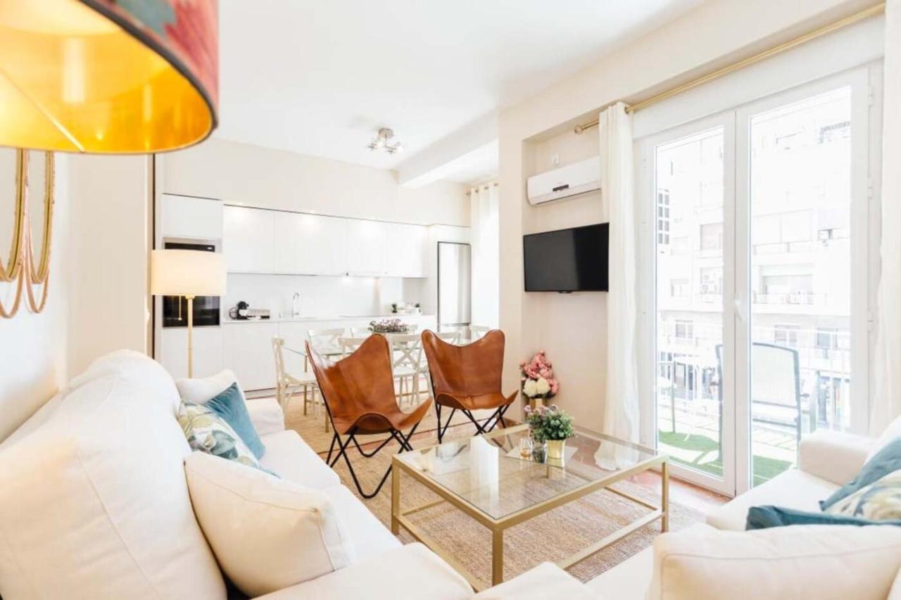Stylish And Wide- 3Bdr 3Bth- Los Remedios Sevilla Buitenkant foto
