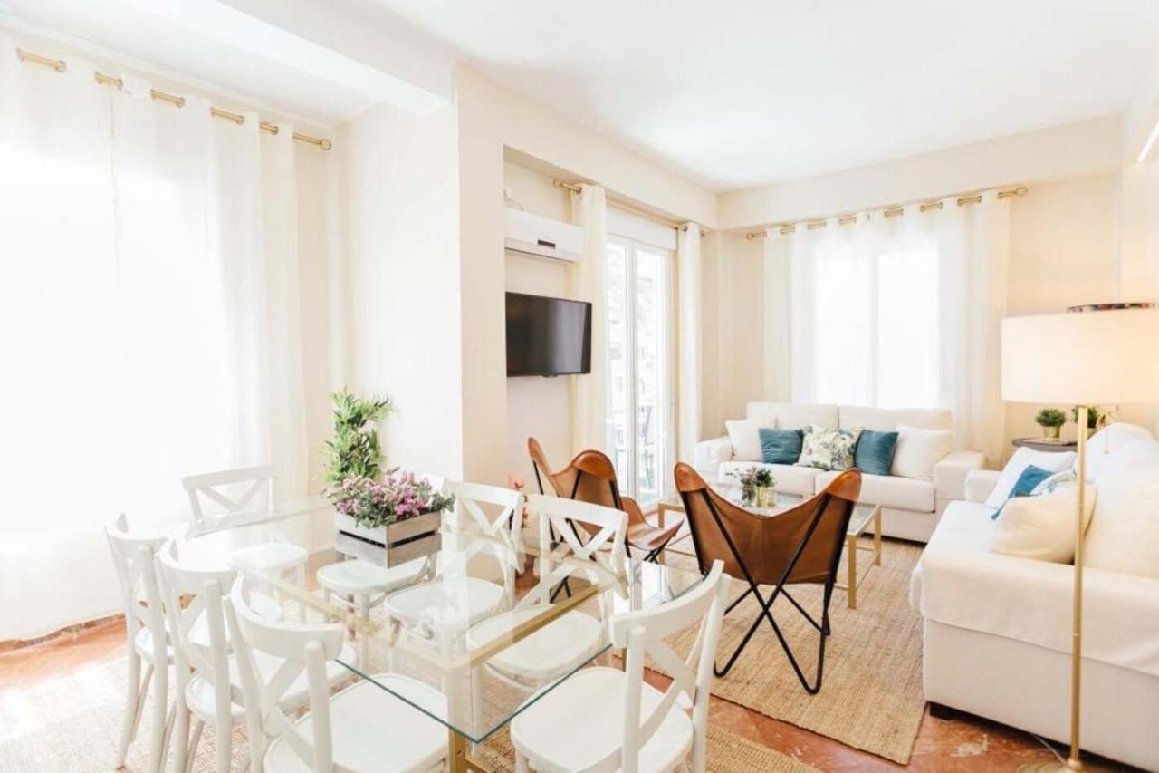 Stylish And Wide- 3Bdr 3Bth- Los Remedios Sevilla Buitenkant foto