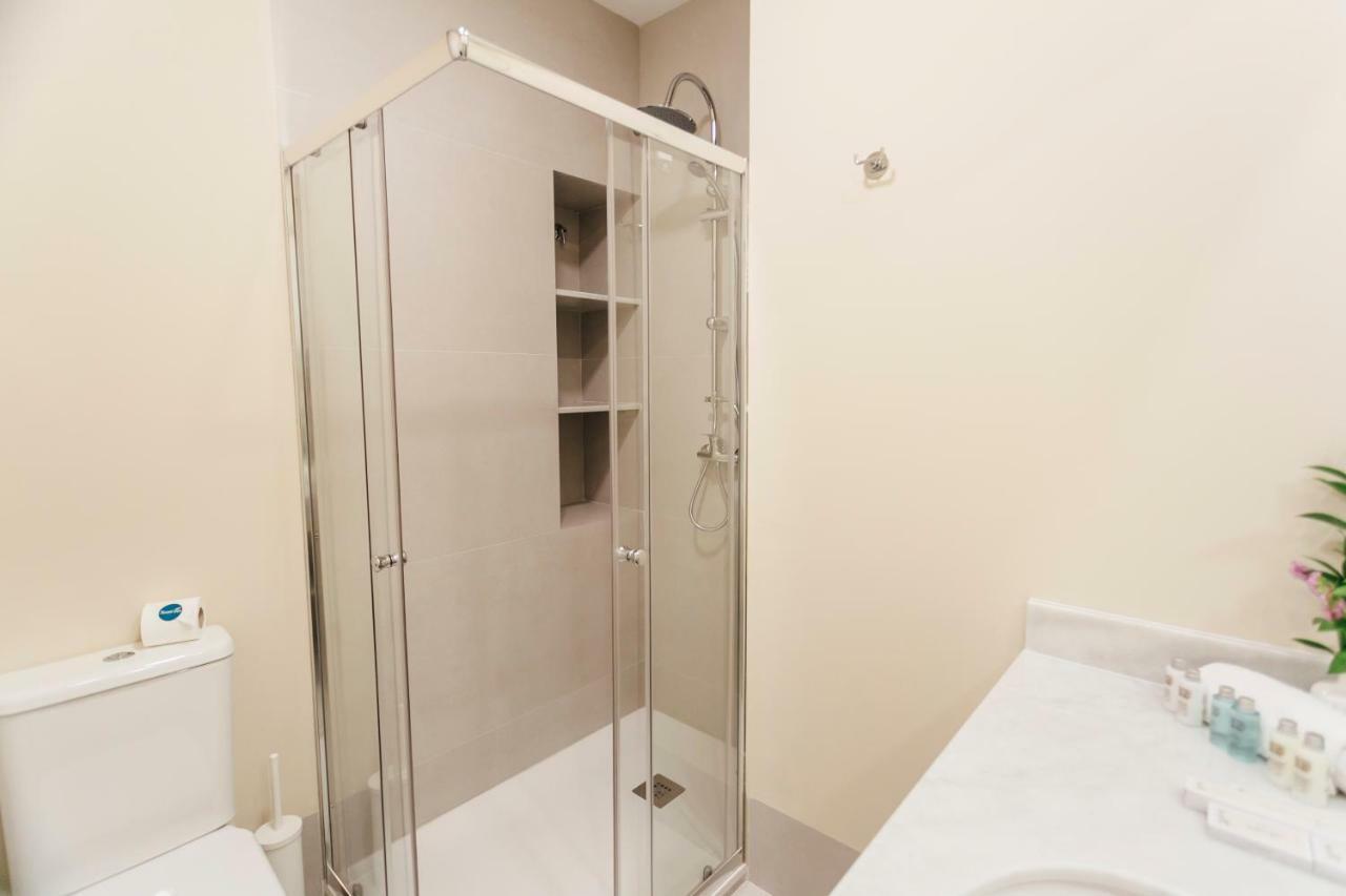 Stylish And Wide- 3Bdr 3Bth- Los Remedios Sevilla Buitenkant foto