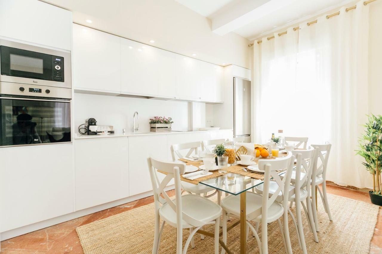Stylish And Wide- 3Bdr 3Bth- Los Remedios Sevilla Buitenkant foto